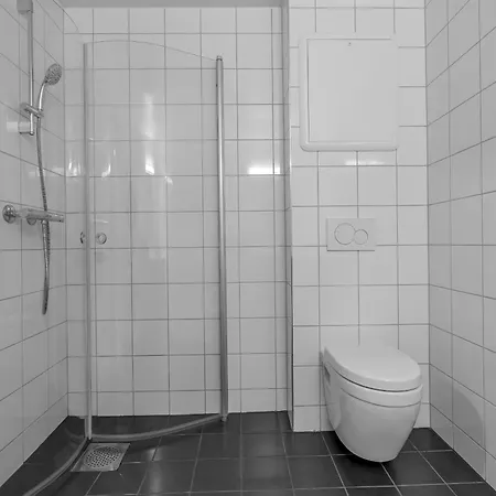 The Hideout - With 3 Bedrooms And 2 Bathrooms Apartment