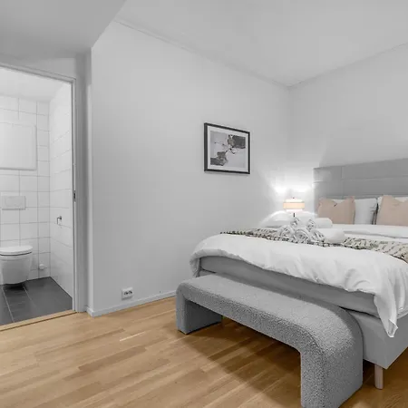 The Hideout - With 3 Bedrooms And 2 Bathrooms * Tromsø